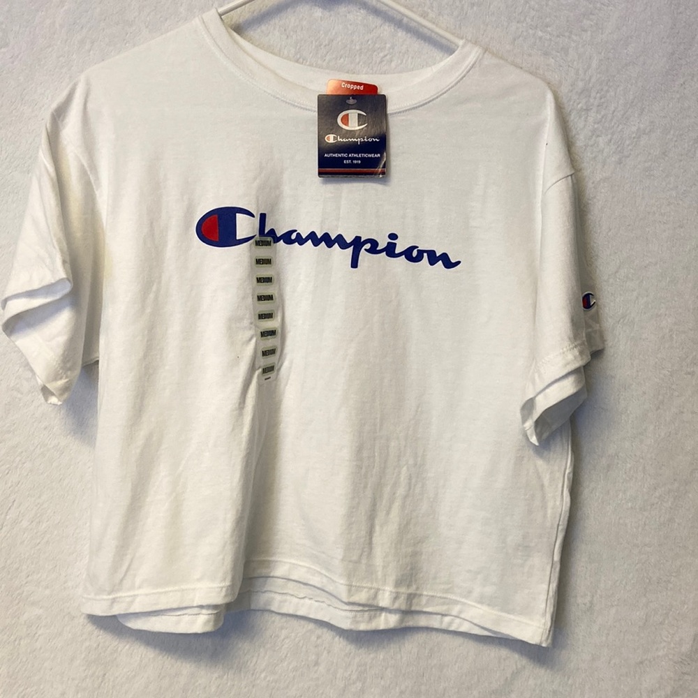 Champion Logo Cropped tee